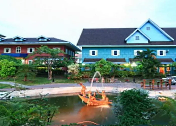 13 Coins Airport Grand Resort 3*