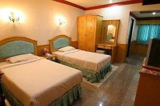 13 Coins Airport Grand 3* Bangkok