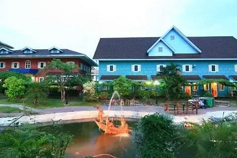 13 Coins Airport Grand Resort 3*